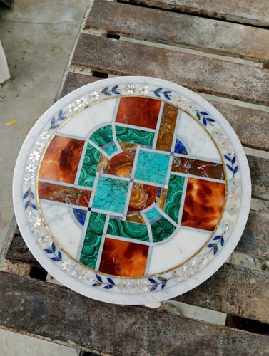 Tavolo intarsiato mosaico