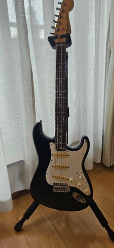 Fender japan stratocaster - japan,