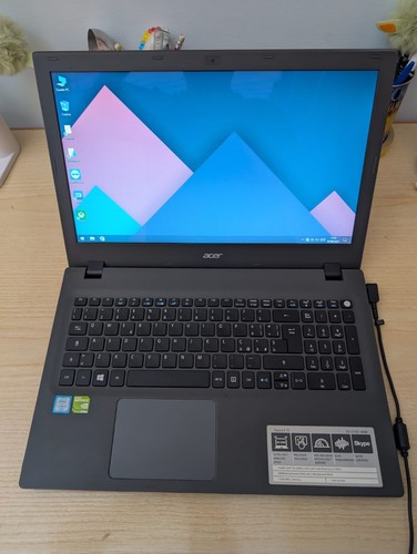 Laptop acer aspire e15 - -,