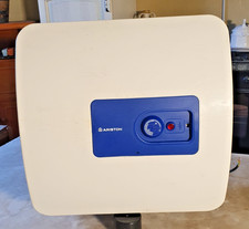 ARISTON SCALDABAGNO SCALDA ACQUA, BLU 30 R/3, POTENZA 1500 W  CAPACITA' 30 LITRI