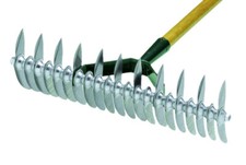 Rastrello Aeratore Handy Cod. 4232 Lame in Acciaio Antiusura Completo di Manico