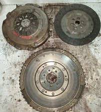 KIT FRIZIONE E VOLANO PER RENAULT Megane Cabrio diesel 1900 (08>15)