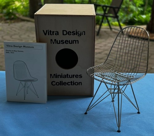 Vitra design museum miniature - vitra,
