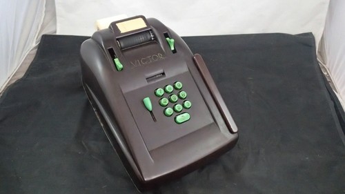Macchina addizionatrice - macchina,