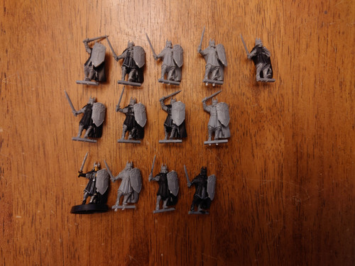 Men numenor with swords - with,