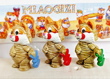 KINDER FERRERO SORPRESINE SERIE MIAOGIZI 2x FIGURE VARIANTE COLORE ROSSO + VERDE