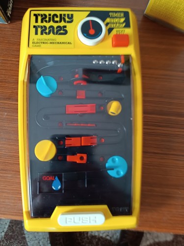 Tricky traps tomy - tricky,