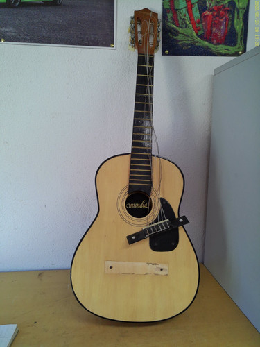 Mundia chitarra acustica