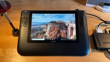 Wacom Cintiq 12WX LCD Drawing