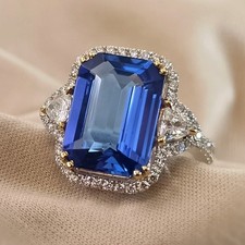 18kt white gold flower ring