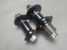 Coppia Mozzi Shimano M8110-B Deore XT Microspline 12v 32fori CenterLock