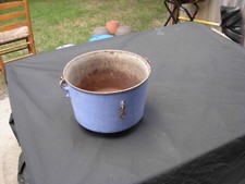 GRANDE CALDERONE IN GHISA