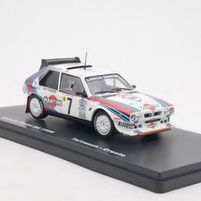 modellino auto giocattolo ixo