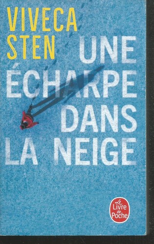 Une écharpe dans neige - une, la