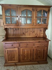 Credenza rustica in legno massello con vetrina
