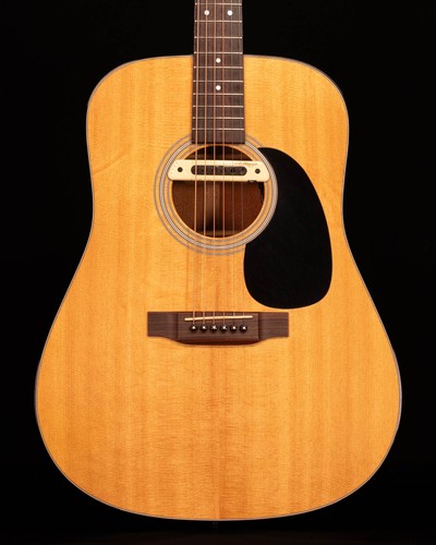 Martin acoustic guitar - acoustic,
