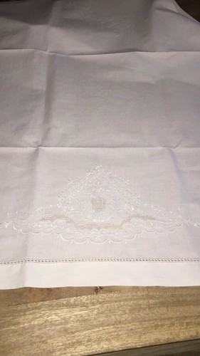 Tenda con ricamo fatto mano - tenda, a
