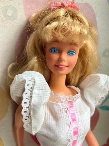 Barbie first 1875 - barbie, vintage