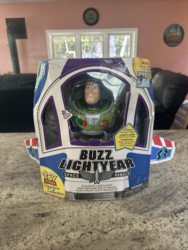 2010 buzz lightyear disney - buzz,