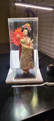 Statuina bambola geisha