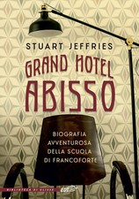 Grand Hotel Abisso. Biografia