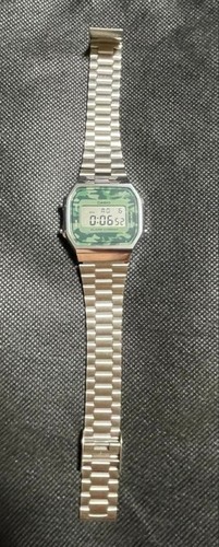 Orologio digitale mimetico