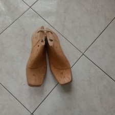 coppia di vecchie forme in