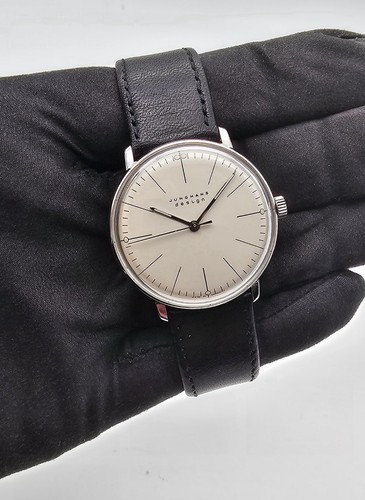 Junghans max bill carica