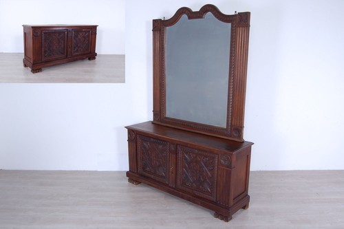 Antica credenza bassa vecchio