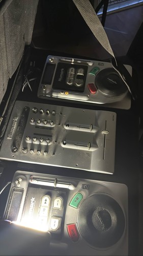 Numark axis players - players, w/