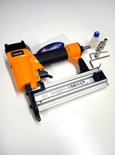 SPILLATRICE CHIODATRICE CHIODI