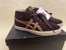 Scarpe nuove scamosciate