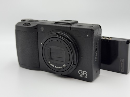 Ricoh digital iii - gr,