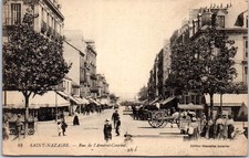 44 SAINT NAZAIRE - la rue de l'amiral courbet.