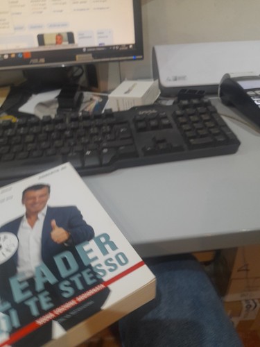 Roberto leader di - leader, stesso
