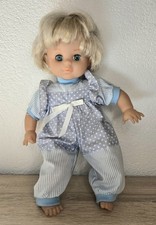 Simpatica bambola in vinile