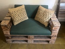 poltroncina  da arredo realizzata con pellet