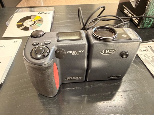 Nikon coolpix 990 - , 3x