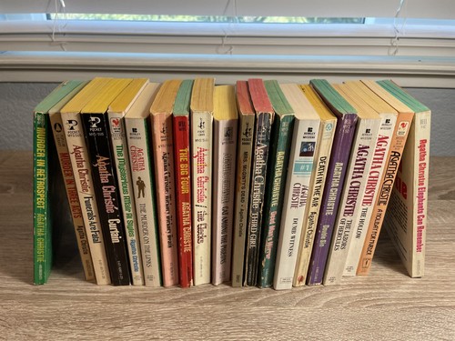 Lot agatha christie - lot,