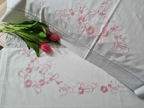 Elegante lenzuolo ricamato - , in