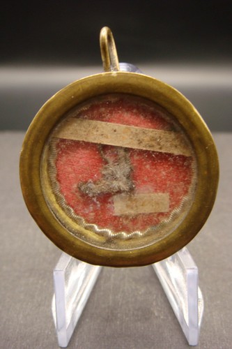 Antico reliquiario cattolico
