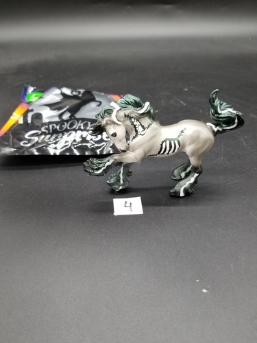 Breyer 2025 spooky surprise - spooky,
