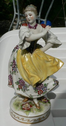 Statuina porcellana dressel - porcellana,