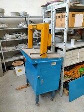 reggiatrice automatica ad arco