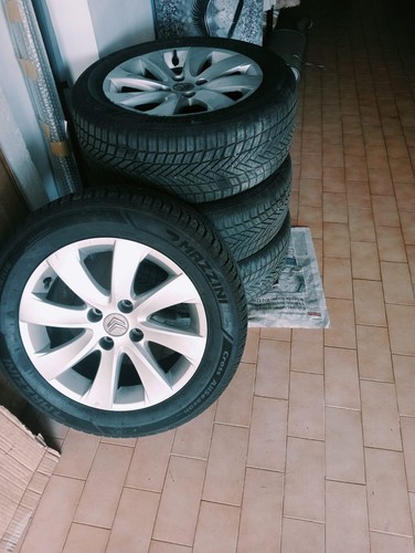 Pneumatici 215 r16 93v - 55, semi