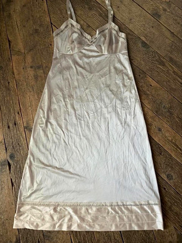 Lorraine 100 nylon slip - 100%,