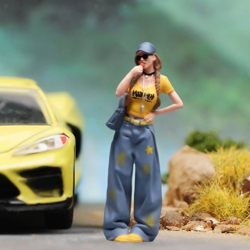 Figura di ragazza - 1:18,