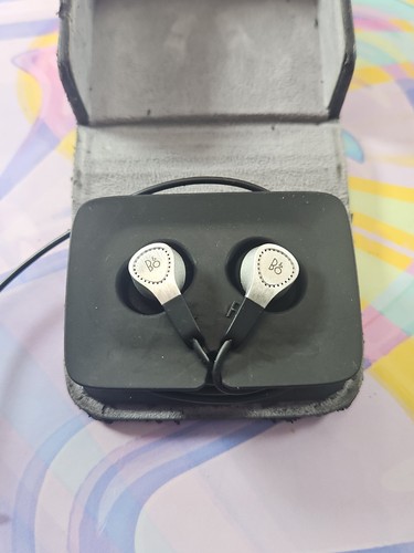 Bang olufsen beoplay - &, h3