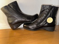 Tronchetto in Pelle e Camoscio " Del Duca" Nero