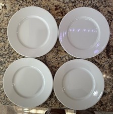 Quattro (4) piatti insalata